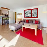 Maximilian Apartment *